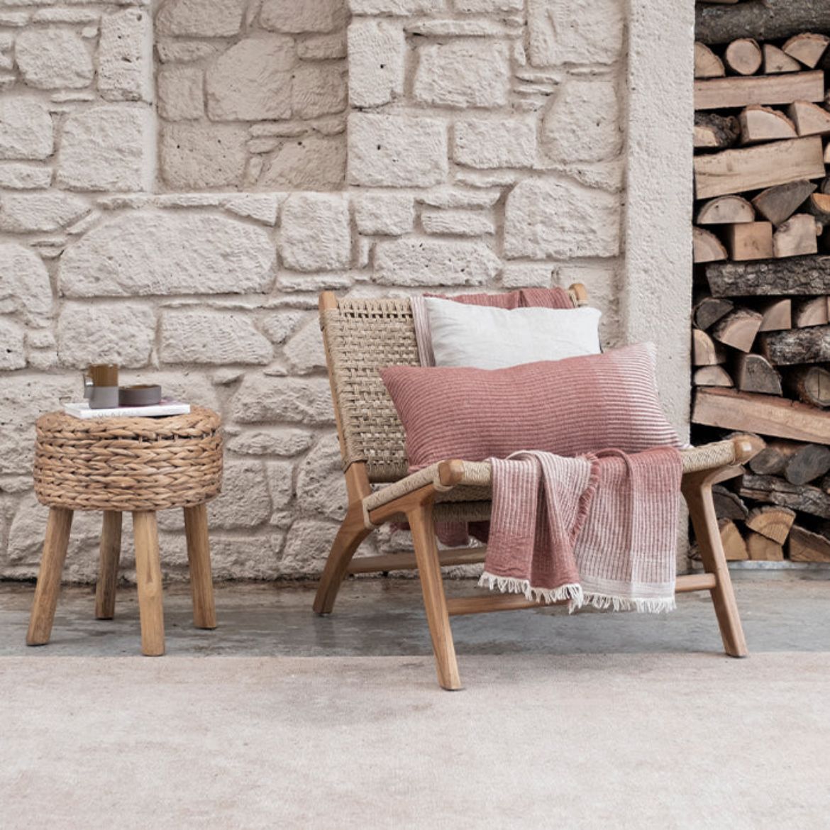 AMAYA THROW LOŞ KIRMIZI resmi