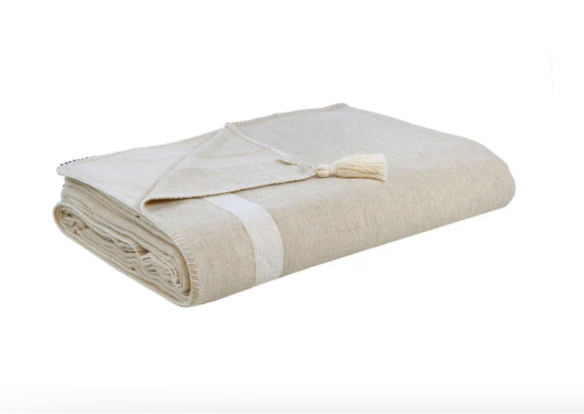 PİRENE THROW OFF WHİTE resmi