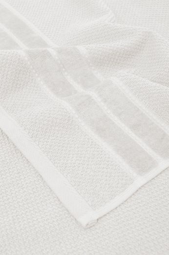 ANNA BANYO HAVLUSU KREM resmi